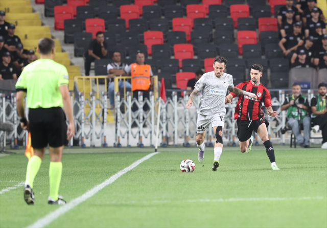 Kocaelispor Taraftarları Yönetim İstifası İçin Baskı Yapıyor: Süper Lig'de 5 Haftada Sadece 1 Puan