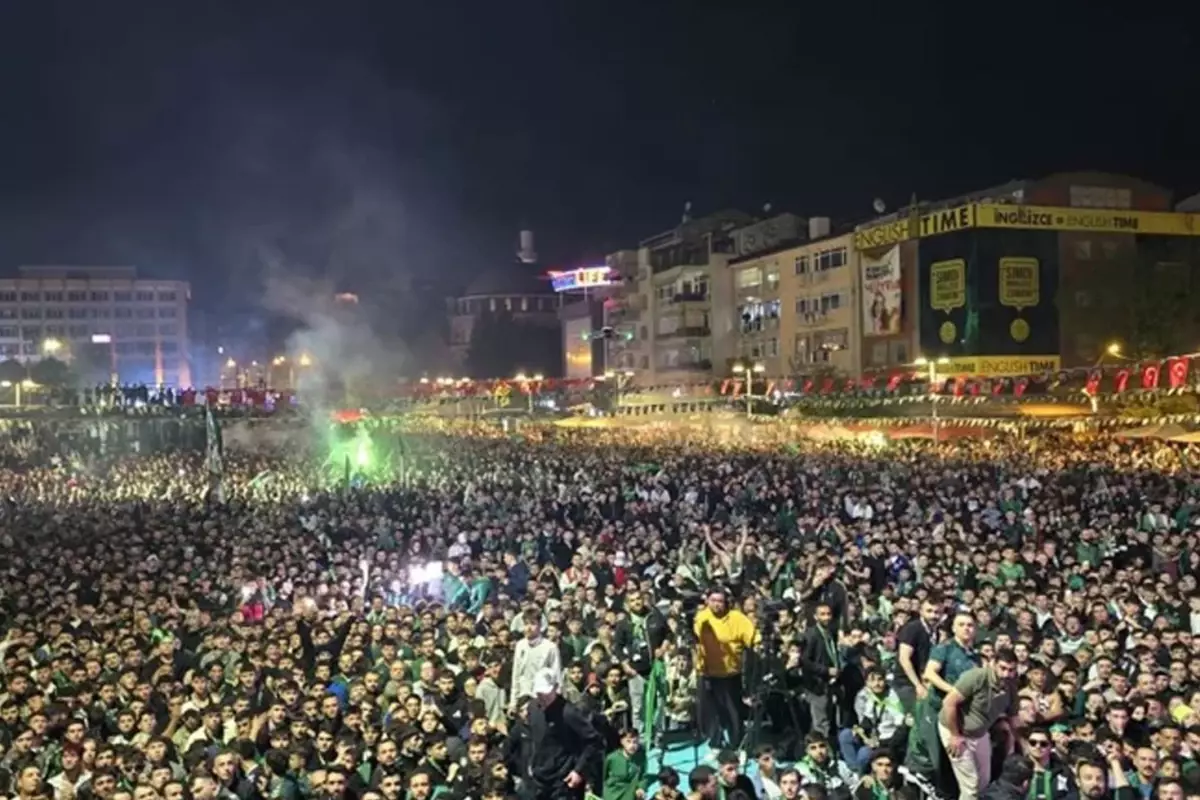 Kocaelispor Taraftarları Yönetim İstifası İçin Baskı Yapıyor: Süper Lig'de 5 Haftada Sadece 1 Puan