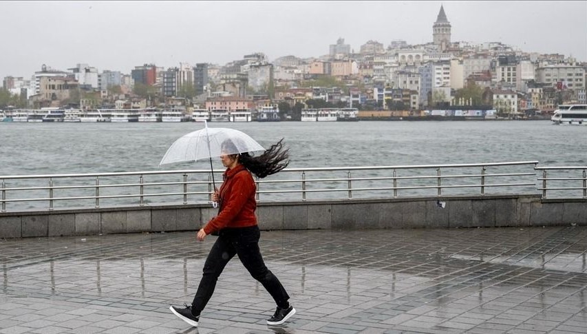 Meteoroloji Uyarısı: İstanbul ve 8 İlde Sağanak Yağış Bekleniyor