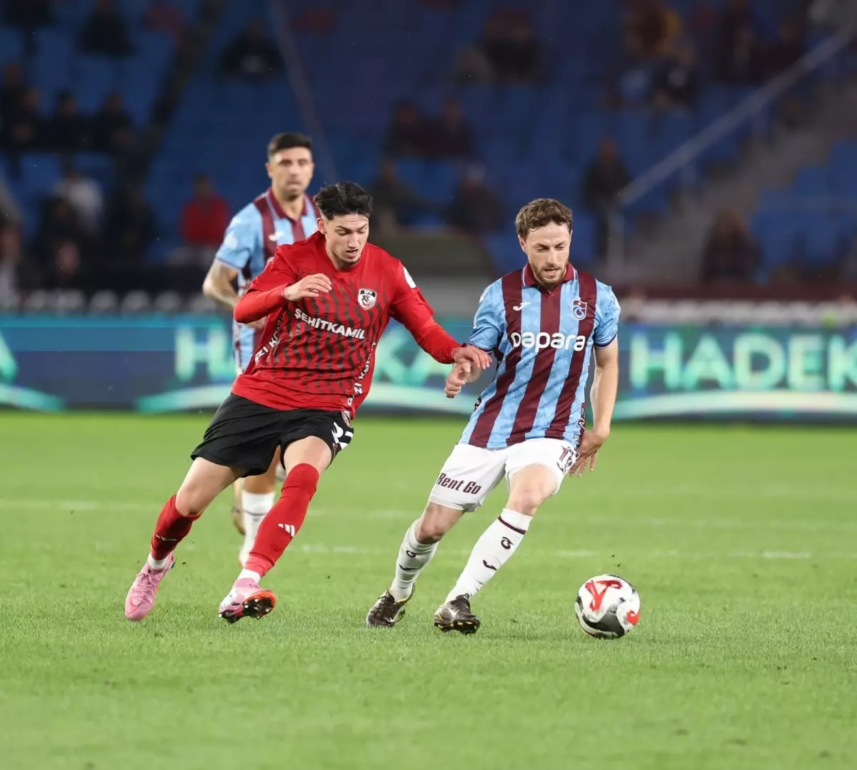 Mustafa Eskihellaç'ın Sağ Alt Baldırında Kanama ve Ödem Tespit Edildi