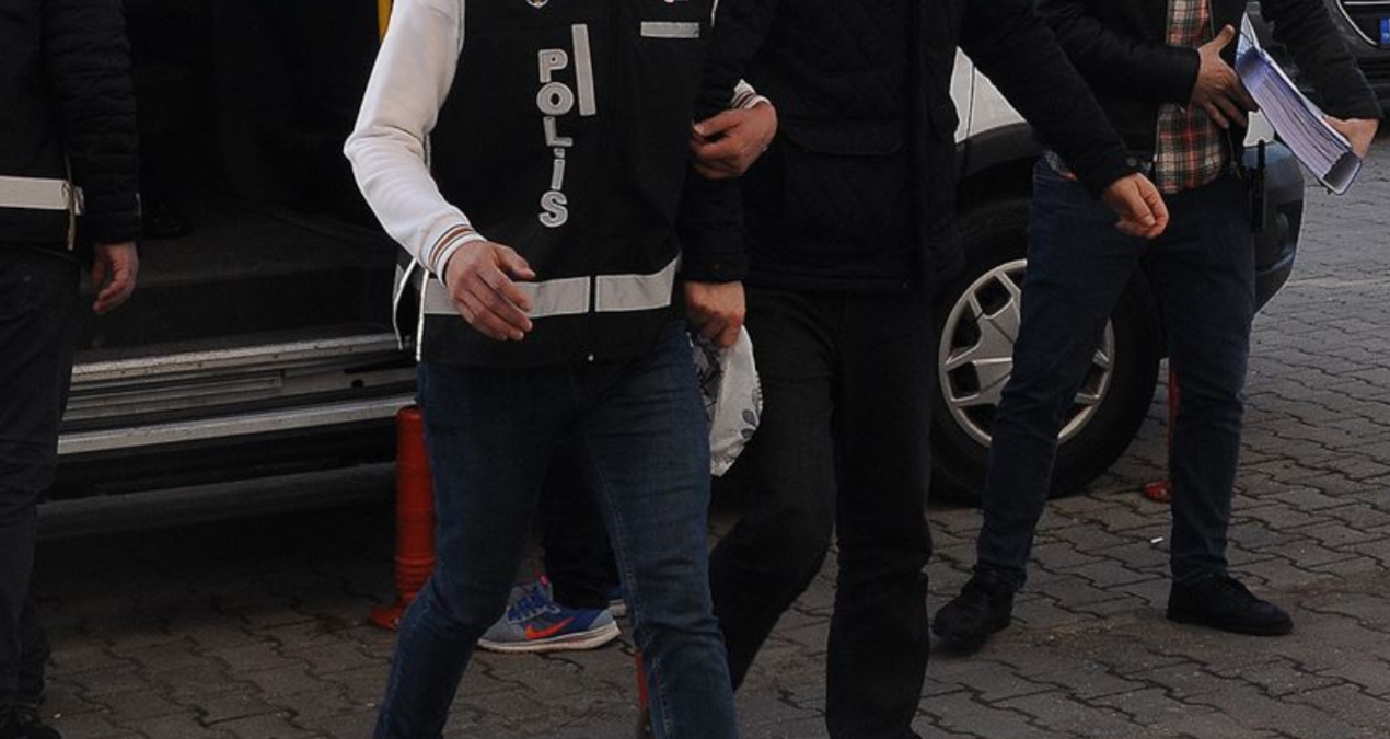 Osmaniye'de uyuşturucu operasyonunda yakalanan 2 zanlı tutuklandı