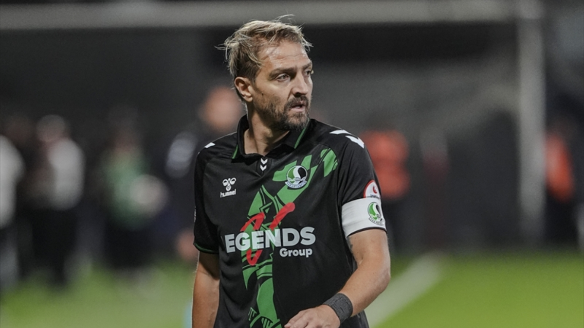 PFDK'dan Caner Erkin'e 6 maç men cezası! PFDK'dan Caner Erkin'e 6 maç men cezası!