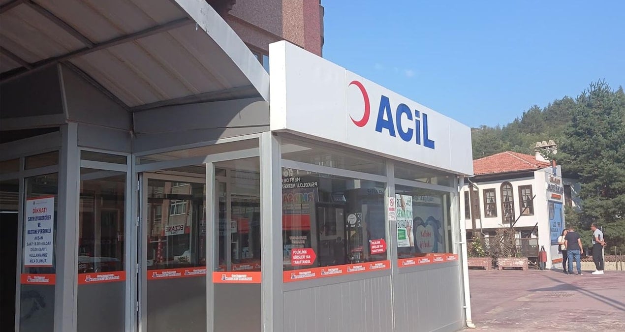 Şanlıurfa'da Tarsus-Adana-Gaziantep Otoyolunda Yolcu Otobüsü Devrildi: 27 Yaralı