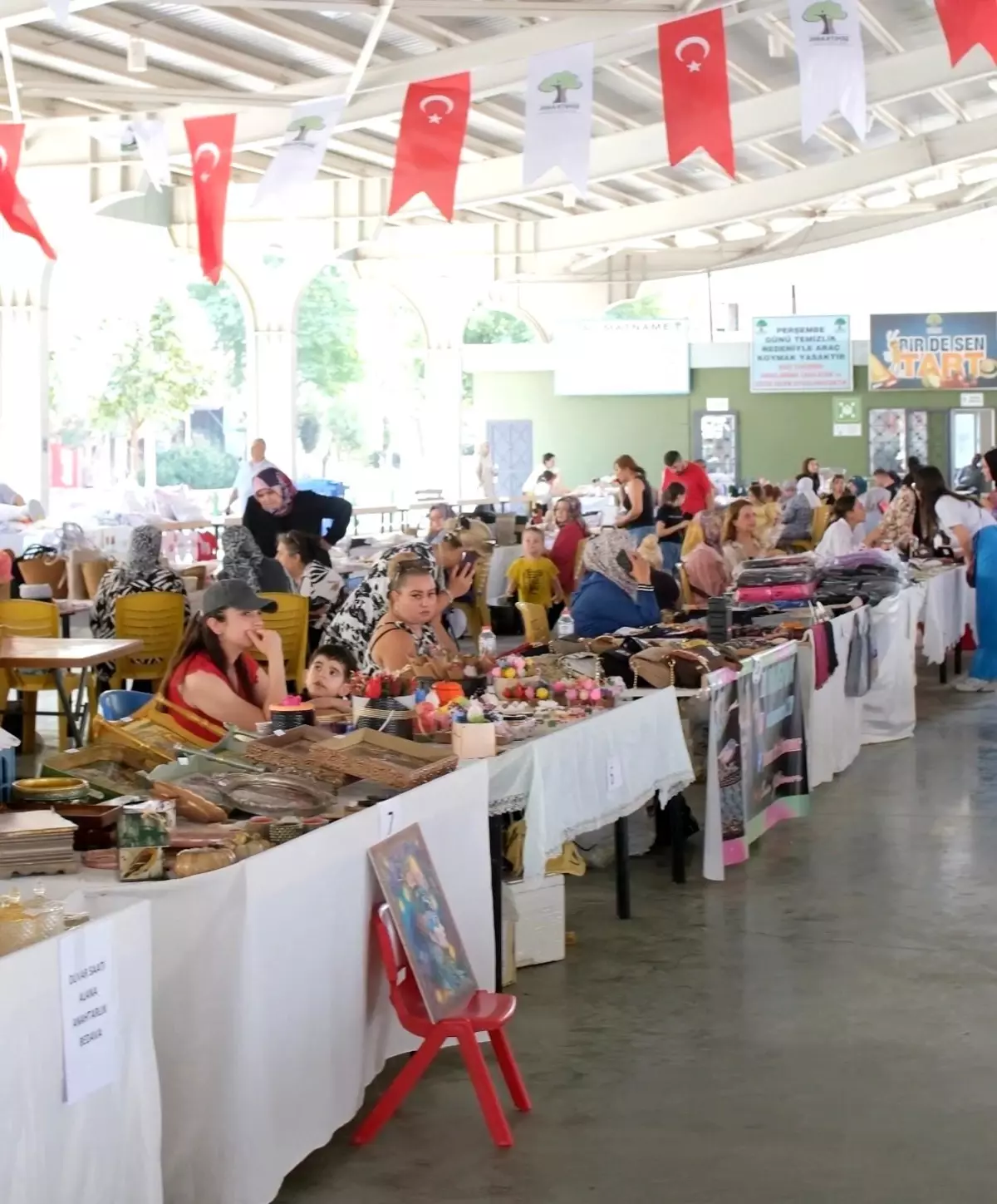 Şehitkamil'de Üreten Kadınlar Çarşısı: Kadınların El Emeği Ürünleri Tüketiciyle Buluşuyor