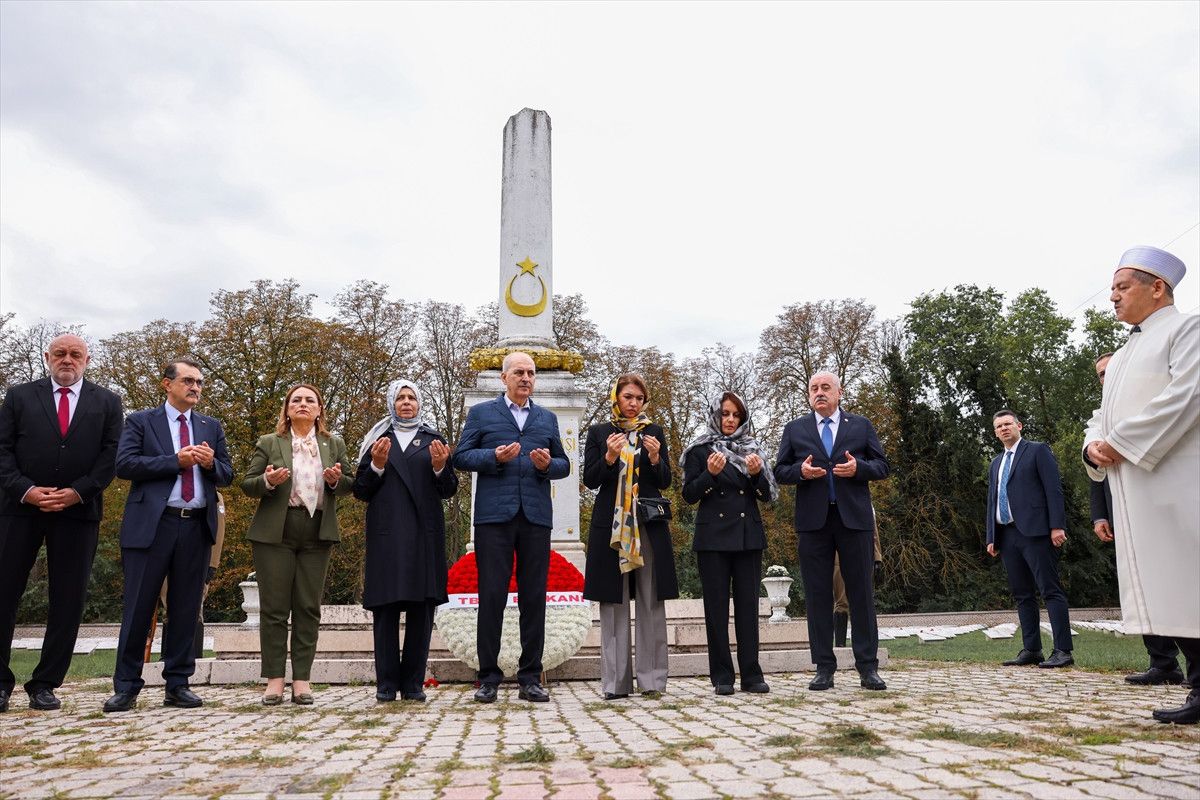 Numan Kurtulmuş'tan, Galiçya Türk Şehitliği'ne ziyaret