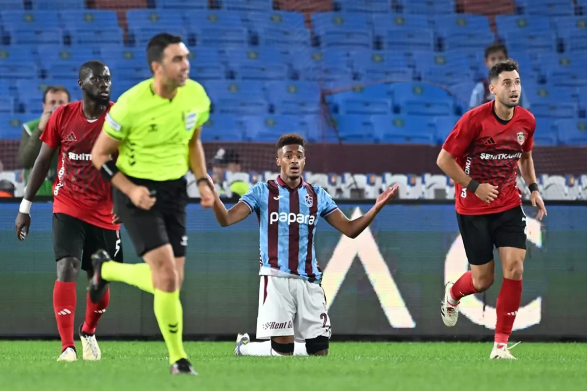 Trabzonspor Yönetimi ve TFF Başkanından Hakem Arda Kardeşler'e Sert Tepkiler