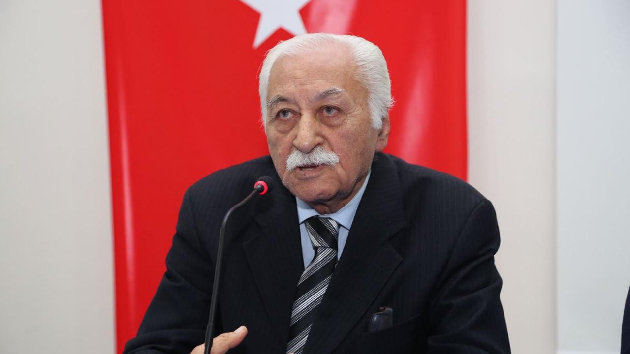 Yavuz Bülent Bakiler'in Vefatı: Türk Edebiyatının Yılmaz Müdafii Aramızdan Ayrıldı