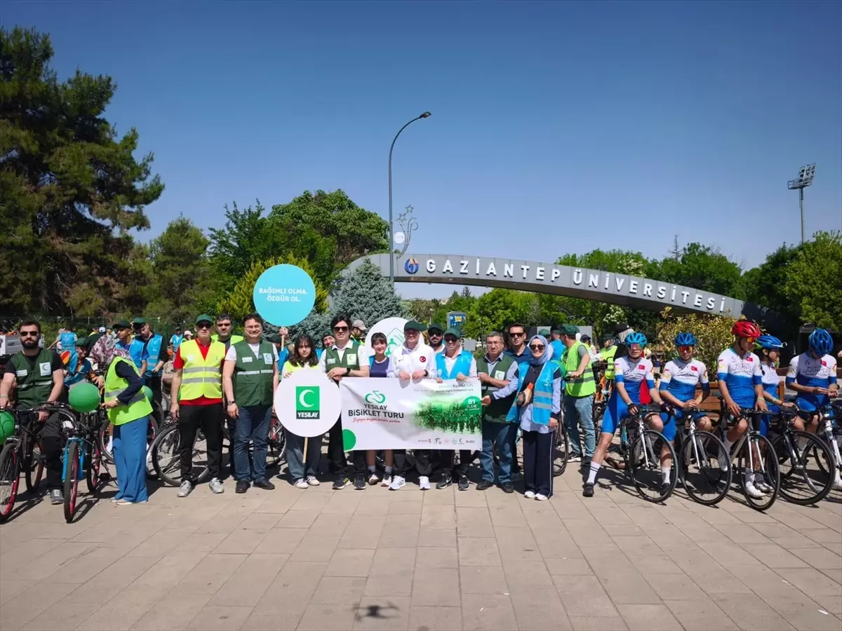 Yeşilay Fırat Bölge Koordinatörlüğü'nden Teknoloji Bağımlılığına Karşı Yerinde ve Yeterli Teknoloji Kullanımı Mücadelesi
