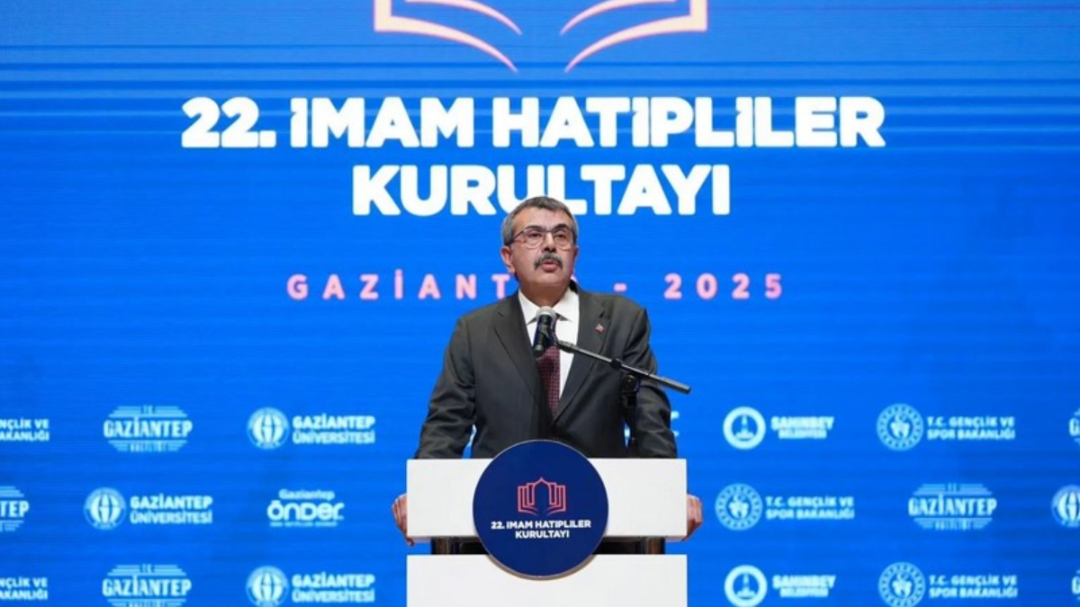 Yusuf Tekin: Türkiye'nin İmam Hatip Modellerini Dünya Sahnesinde Öne Çıkarma Vizyonu