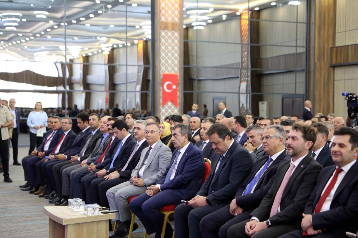 Yusuf Tekin: Eğitimde taahhüt ettiklerimizin tamamına yakınını hayata geçirdik