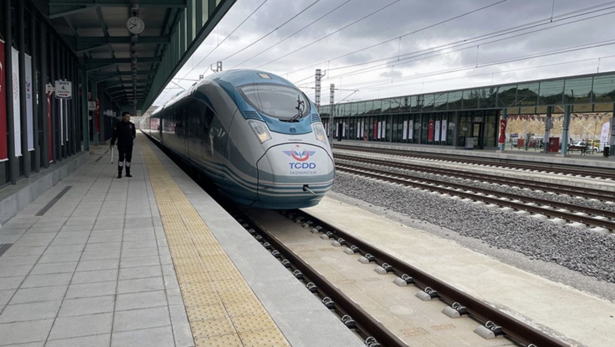 Abdulkadir Uraloğlu: Türkiye'yi küresel lojistik ağının vazgeçilmez bir merkezi haline getireceğiz