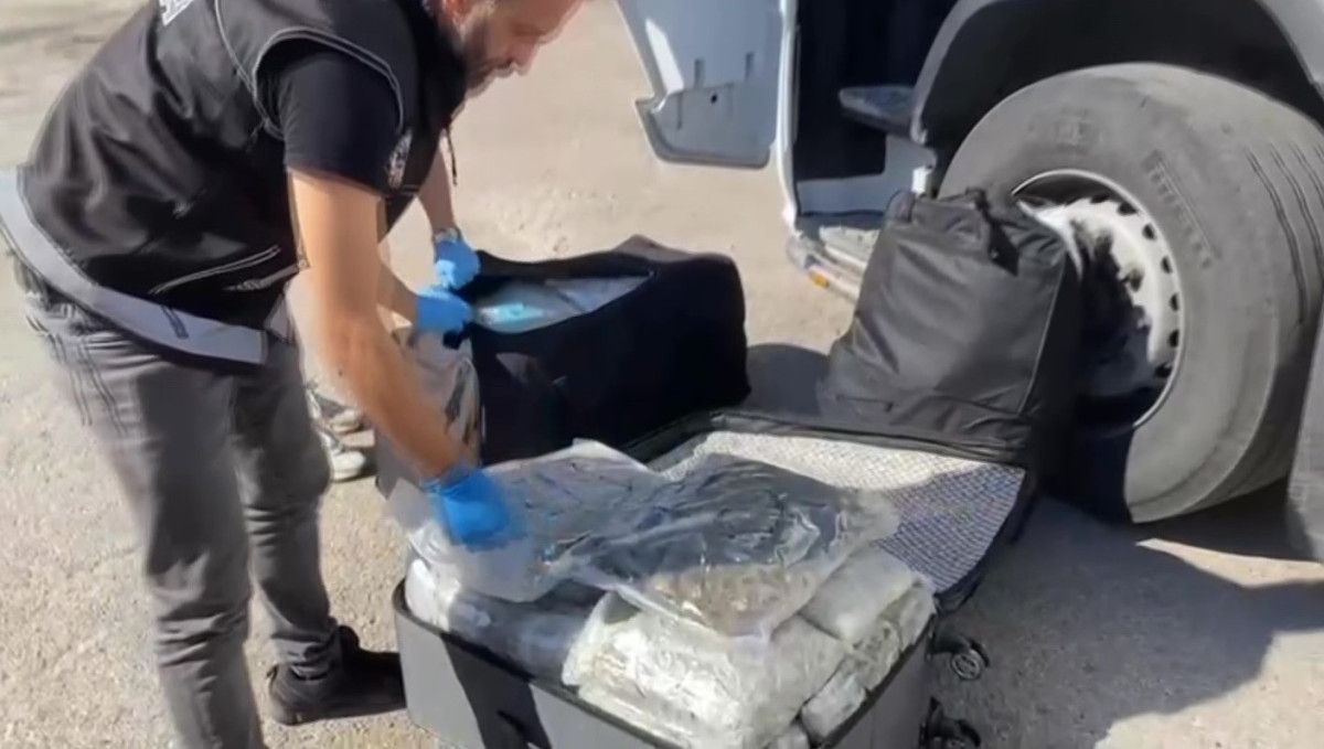 Adana'da 80 Milyon Değerinde Uyuşturucuyla Yakalanan Şüphelinin Şaşırtan İfadesi