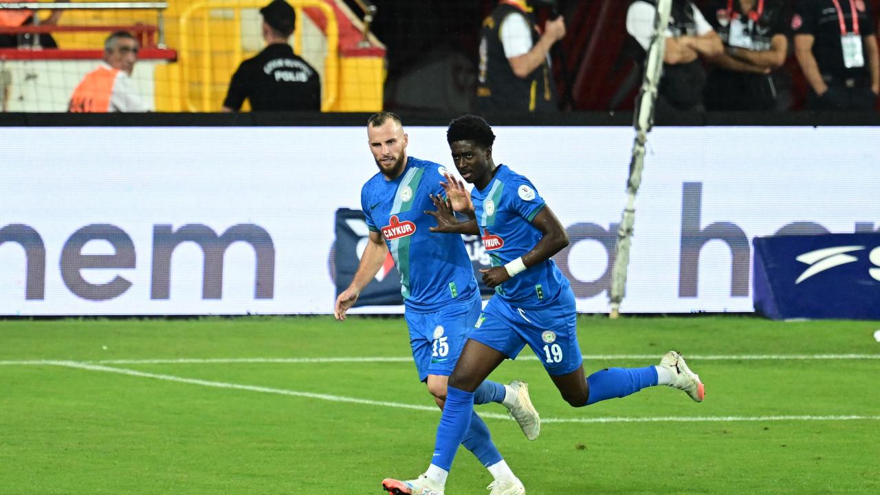 Antalyaspor vs Çaykur Rizespor: Süper Lig'de 7 Gollü Heyecan Dolu Mücadele