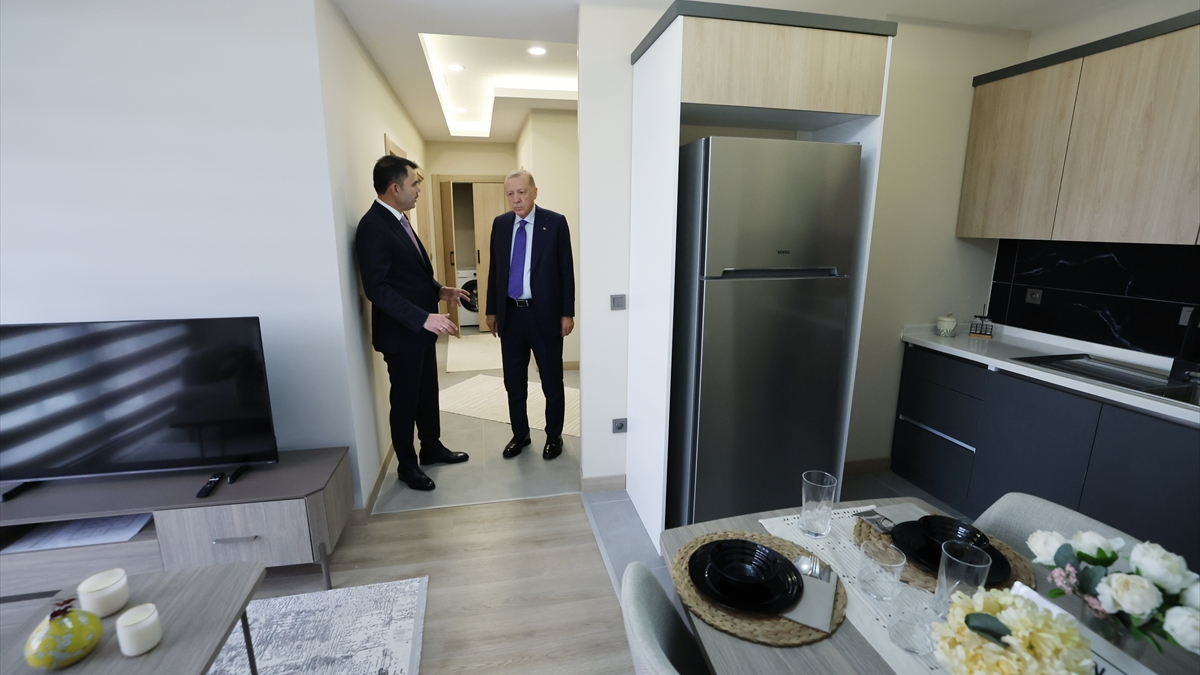 Cumhurbaşkanı Erdoğan Yüzyılın Konut Projesi'nin Örnek Dairelerini İnceledi