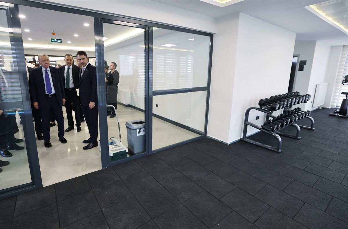 Cumhurbaşkanı Erdoğan Yüzyılın Konut Projesi'nin Örnek Dairelerini İnceledi