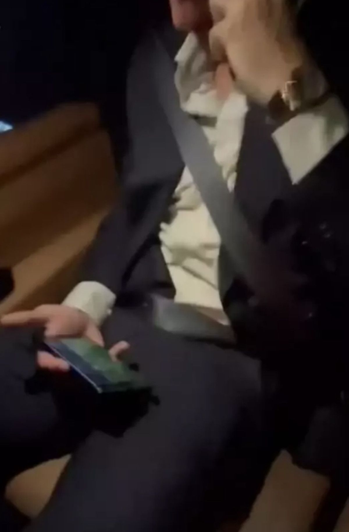 Dusan Tadic, telefondan Fenerbahçe'nin maçını takip etti