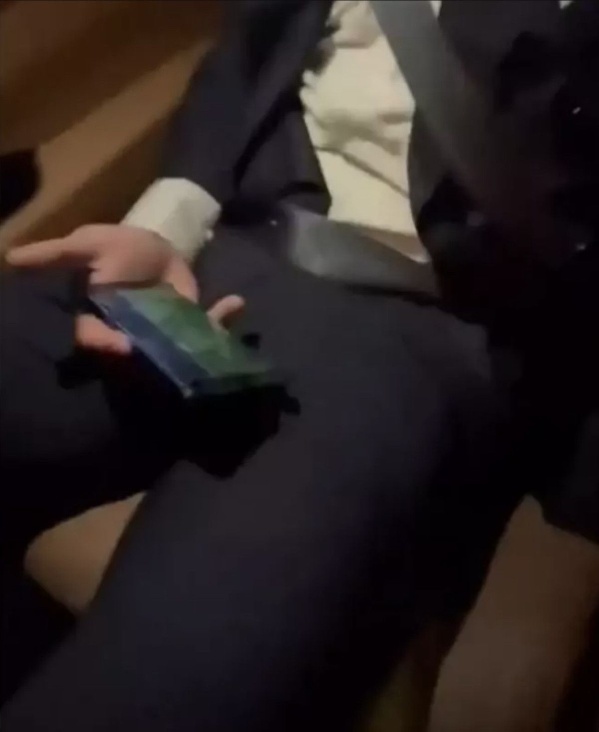 Dusan Tadic, telefondan Fenerbahçe'nin maçını takip etti