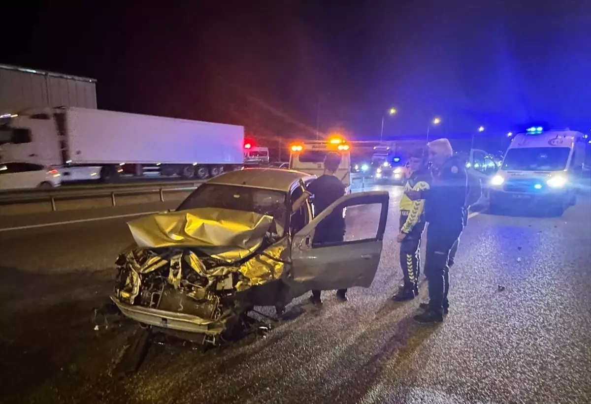 Düziçi'nde Bariyere Çarpan Otomobilin Sürücüsü Yaralandı