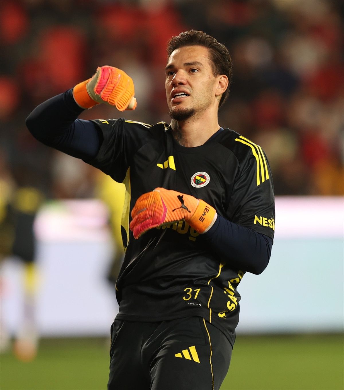 Ederson'un Fenerbahçe'deki Başarılı Performansı: Süper Lig'de Kalesini Neredeyse Gole Kapattı