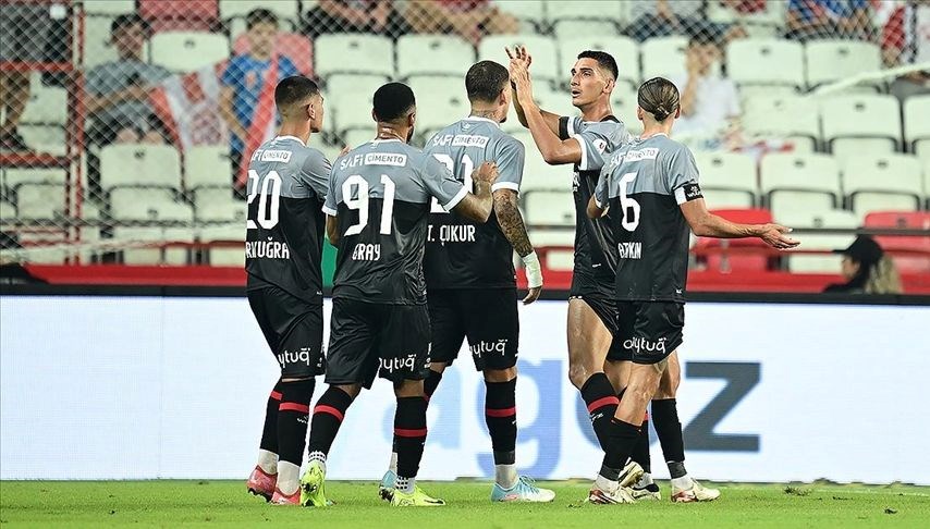 Fatih Karagümrük, ligde yarın Gaziantep FK ile karşılaşacak