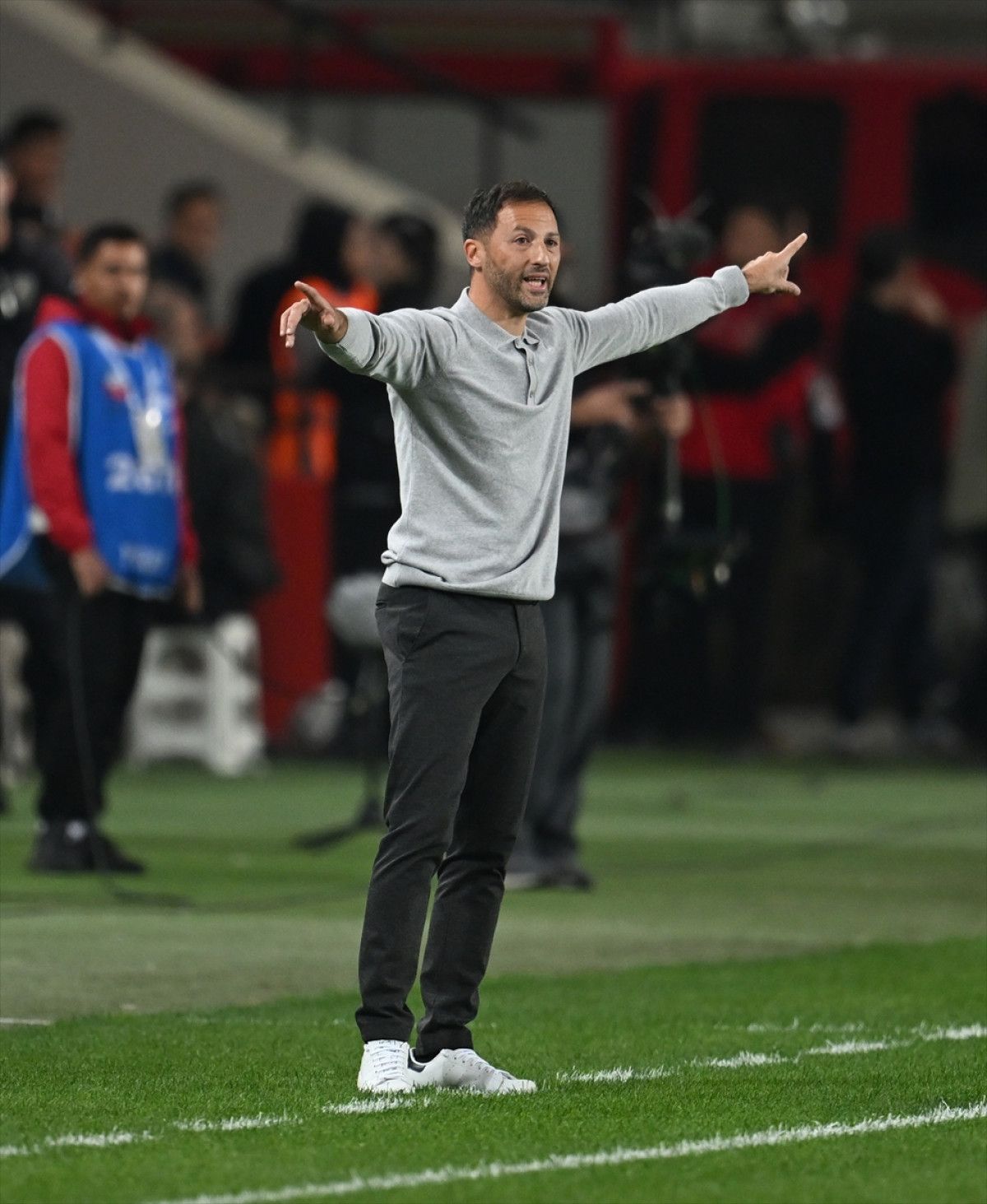 Fenerbahçe Teknik Direktörü Domenico Tedesco: Takımda Gelişim ve Beşiktaş Derbisi Öncesi Değerlendirme