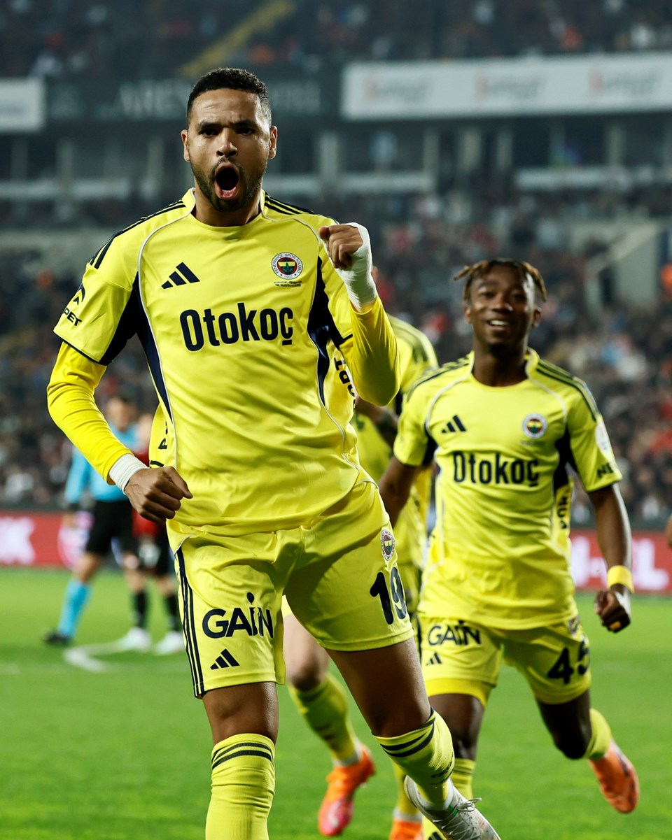 Fenerbahçe'nin Ocak Sürprizi: Süper Lig'in Eski Gol Kralı Alexander Sörloth Fenerbahçe Yolunda!