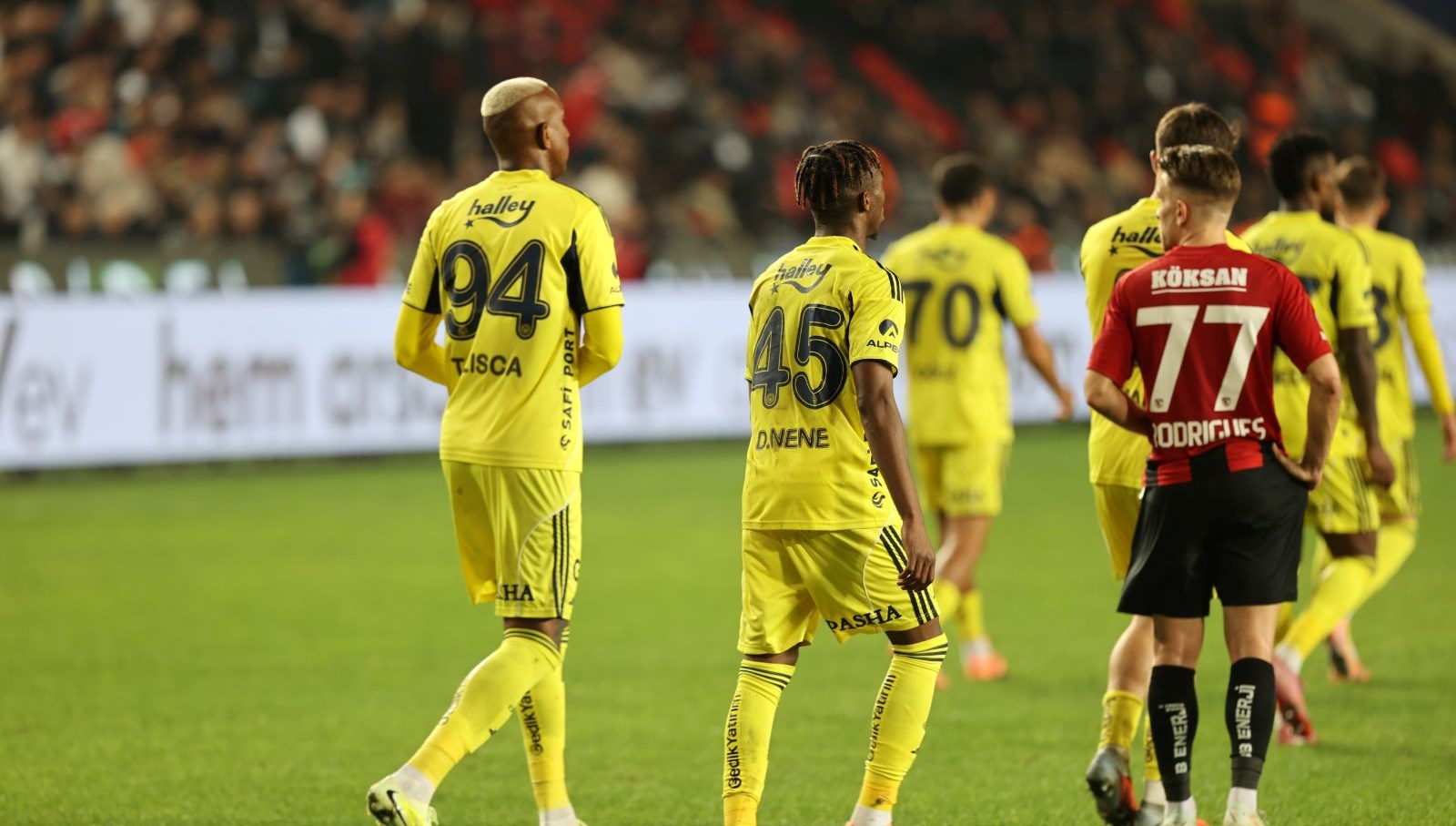 Fenerbahçe'nin Yıldızı Talisca, Gaziantep FK Karşısında 7 Dakikada 2 Gol Attı
