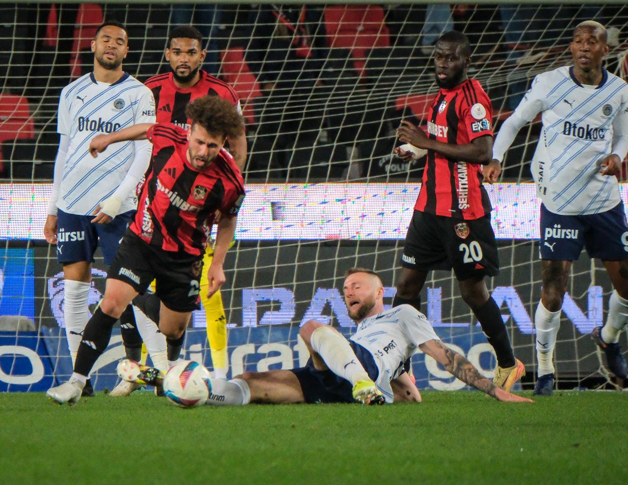 Gaziantep FK - Fenerbahçe Maçının Muhtemel 11'leri ve Takım Durumu