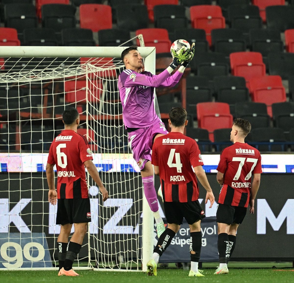 Gaziantep FK'nın Burak Yılmaz Döneminde Yenilmezlik Serisi Fenerbahçe Maçıyla Sona Erdi