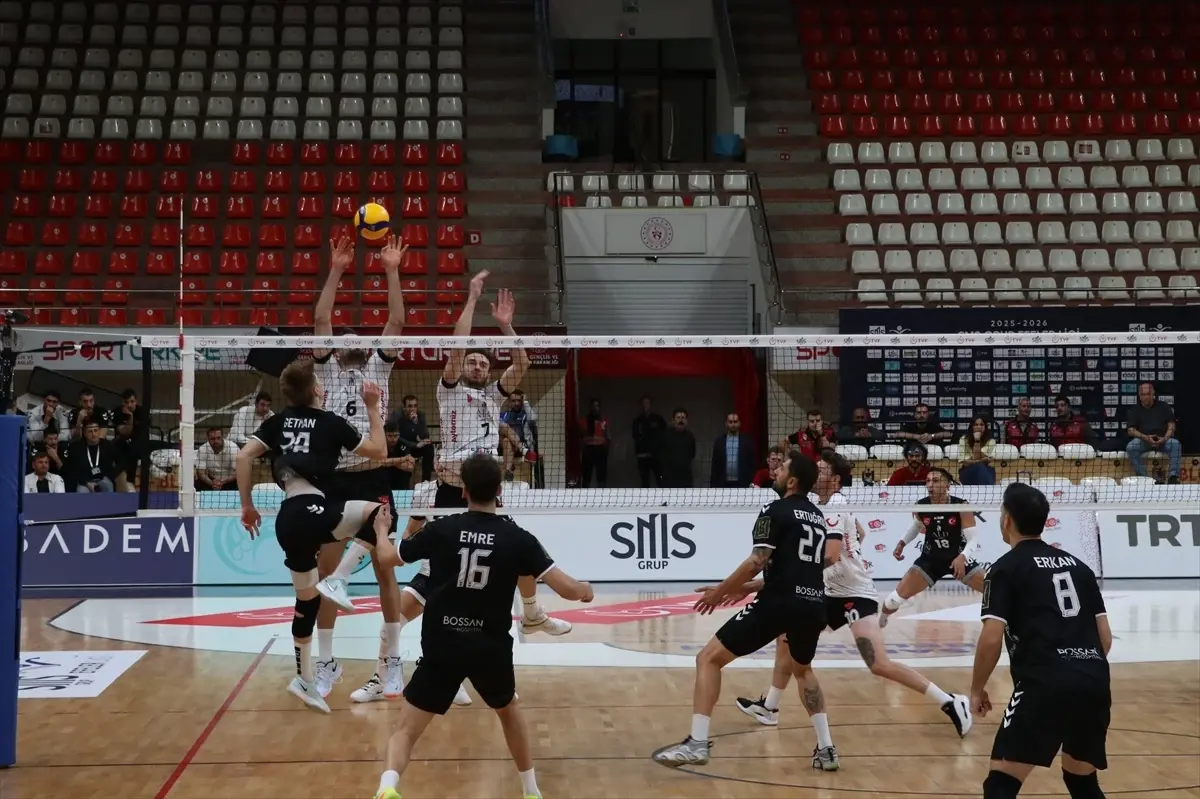 Gaziantep Gençlikspor ile On Hotels Alanya Belediyespor Voleybol Mücadelesi 3-2 Sonuçlandı