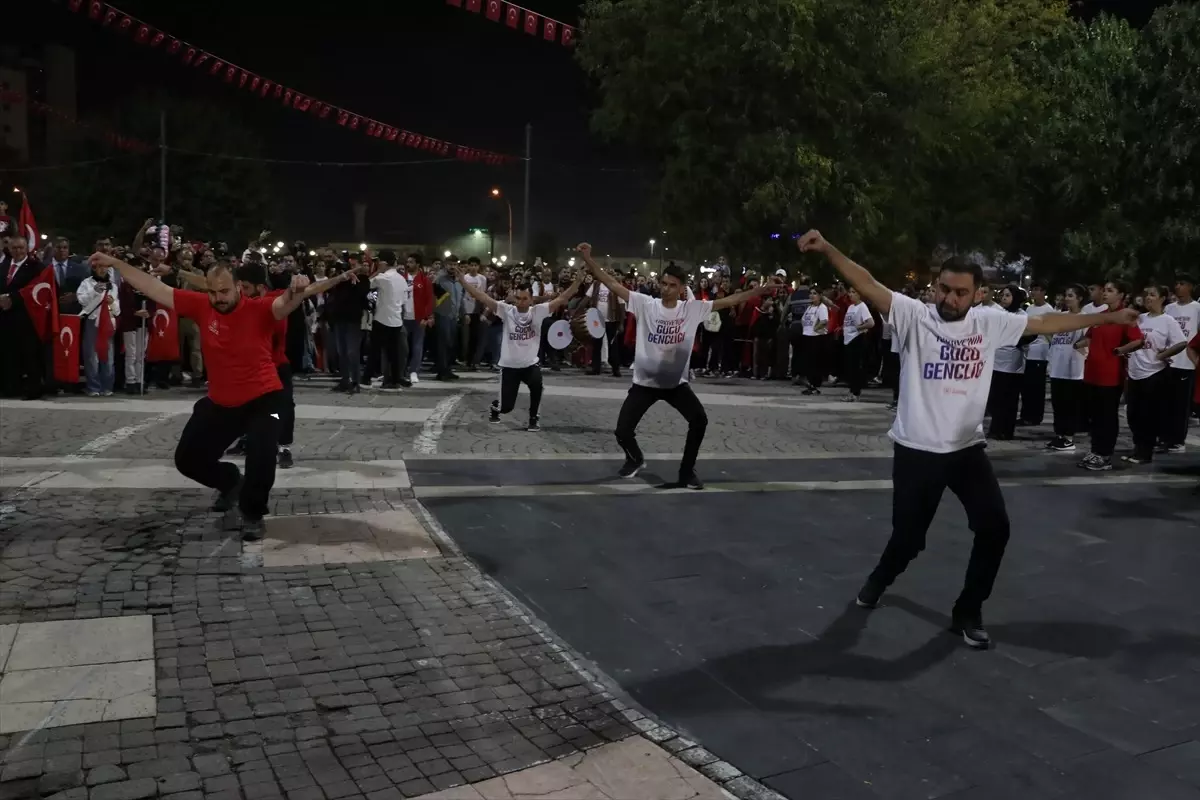 Gaziantep, Şanlıurfa ve Kilis'te Coşkulu 29 Ekim Cumhuriyet Bayramı Kutlamaları