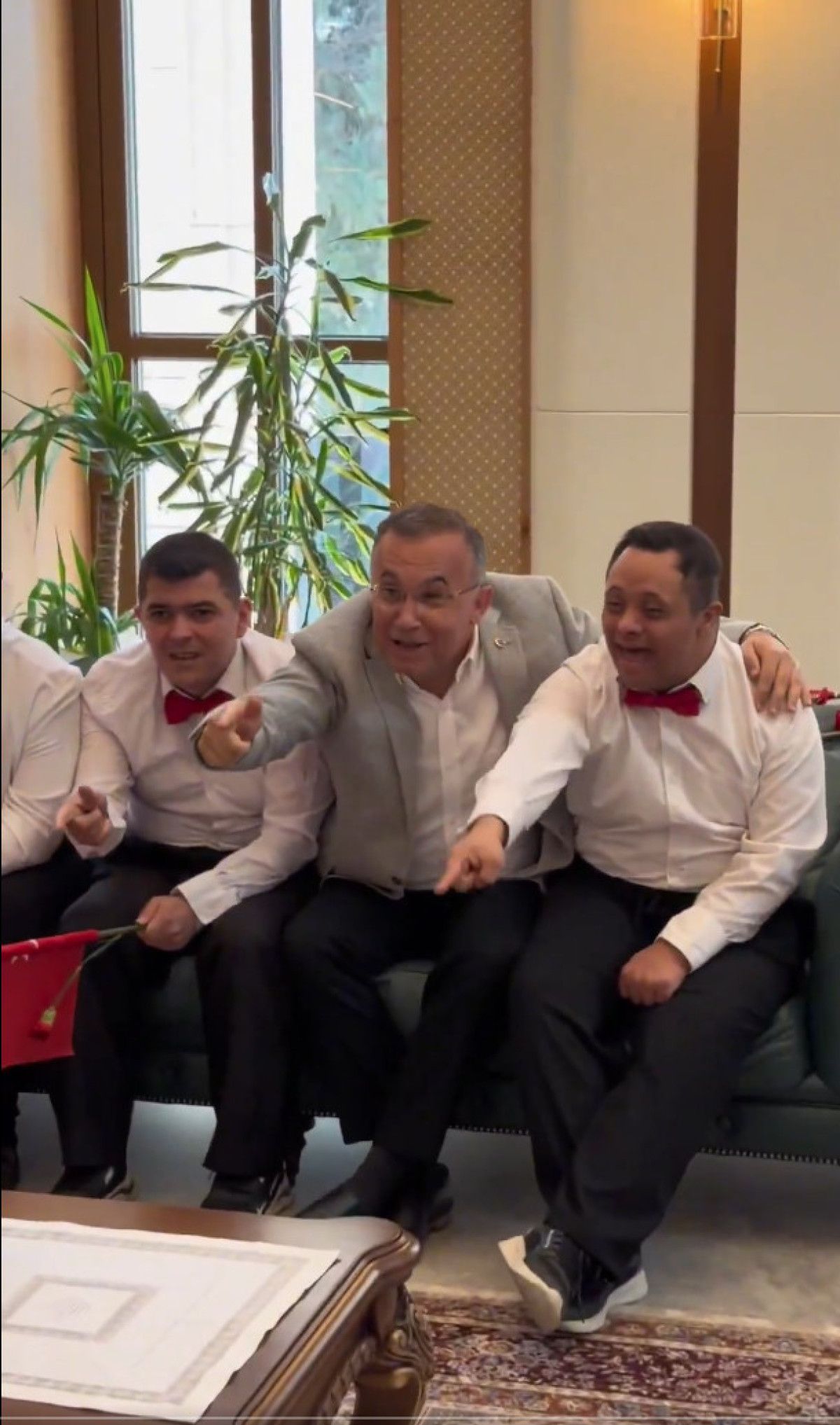 Gaziantep Valisi Kemal Çeber'in Cumhuriyet Bayramı'nda Özel Gereksinimli Gençlerle Anlamlı Buluşması