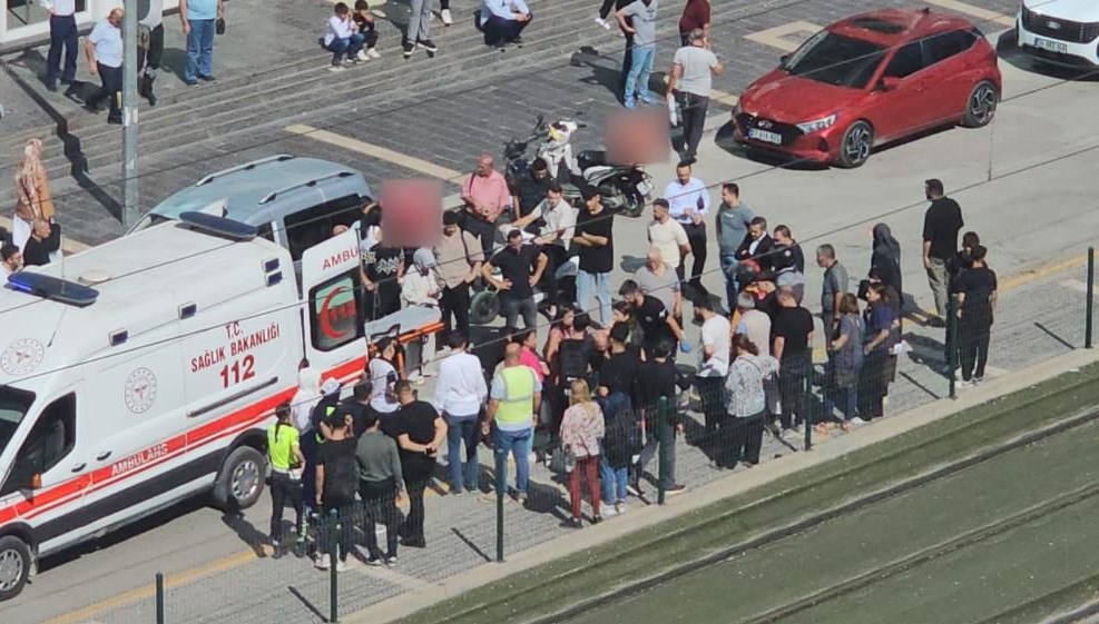 Gaziantep'te Motosiklet Kazası: Karşıya Geçen Kadına Çarpma Olayı