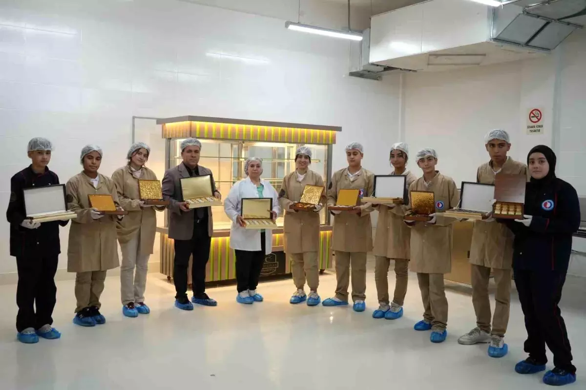 Gaziantep'te Öğrencilerden Çikolata Üretimiyle Yıllık 3 Milyon TL Gelir