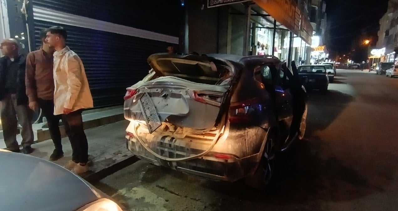 Gaziantep'te Park Halindeki Otomobilde Patlama: 1 Yaralı