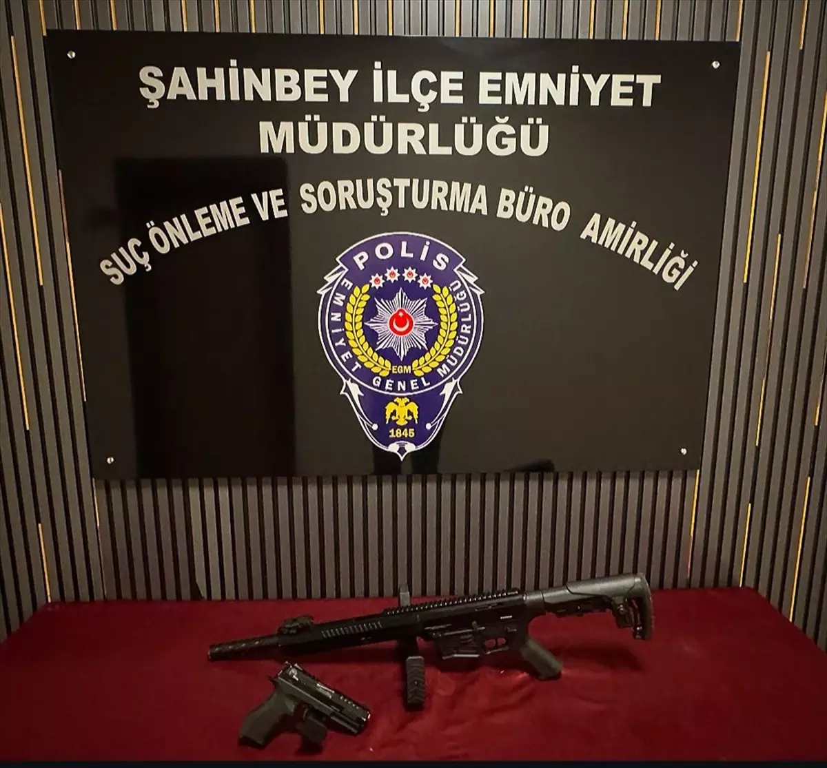 Gaziantep'te Polis Denetimlerinde 6 Ağır Silah Ele Geçirildi