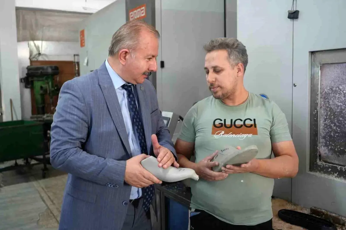 Gaziantep'te Suriyelilerin Ülkesine Dönüşü Ayakkabı ve Tekstil Sektöründe Eleman Sıkıntısı Yarattı