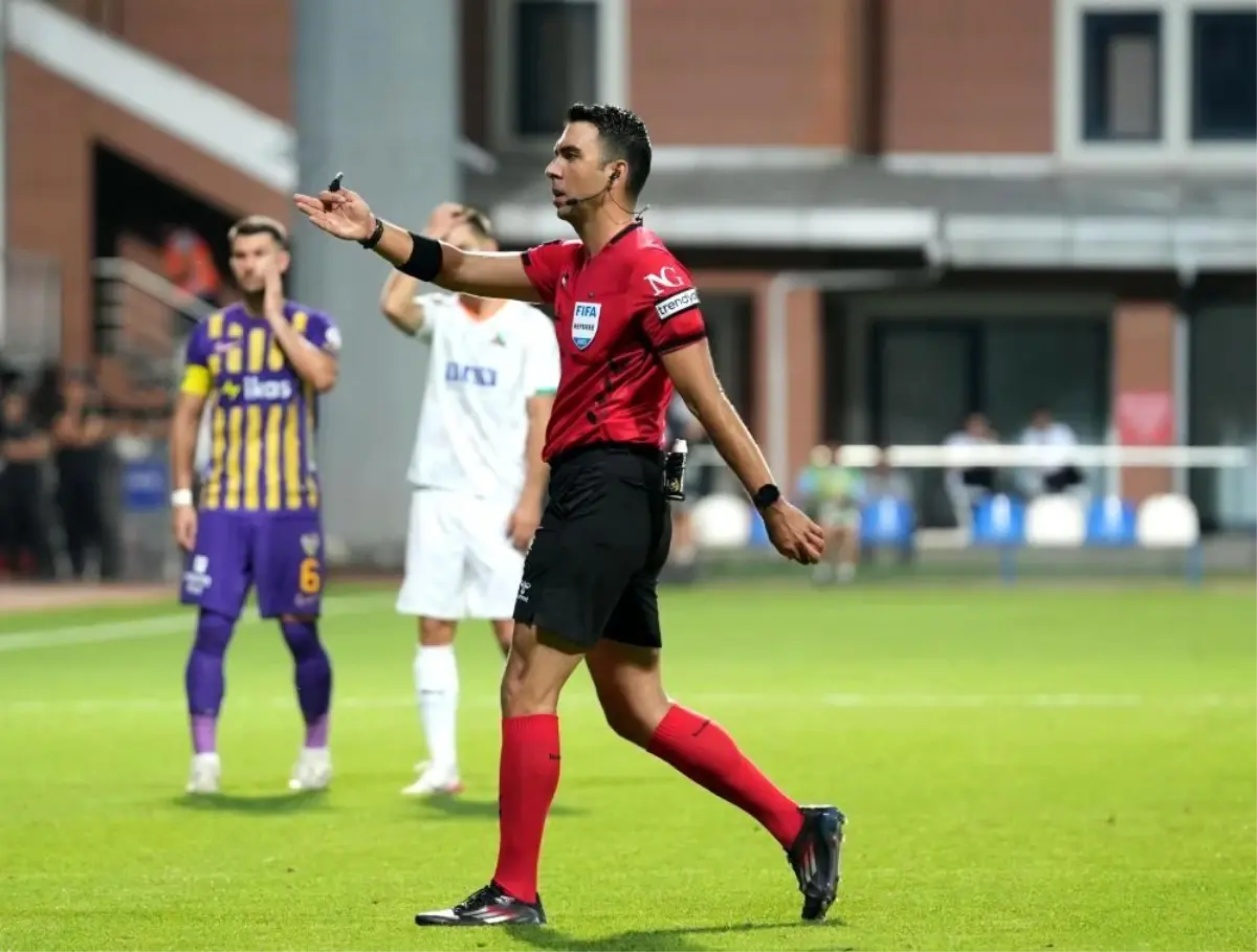 Hakem Arda Kardeşler'e 15 Gün Ceza!