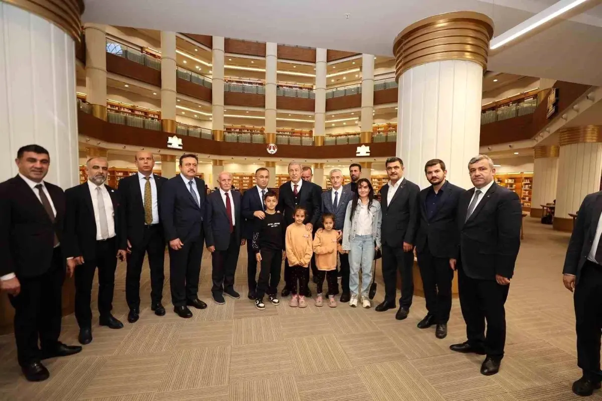 Hulusi Akar, Gaziantep'te Şahinbey Belediyesi'nin Projelerini İnceledi