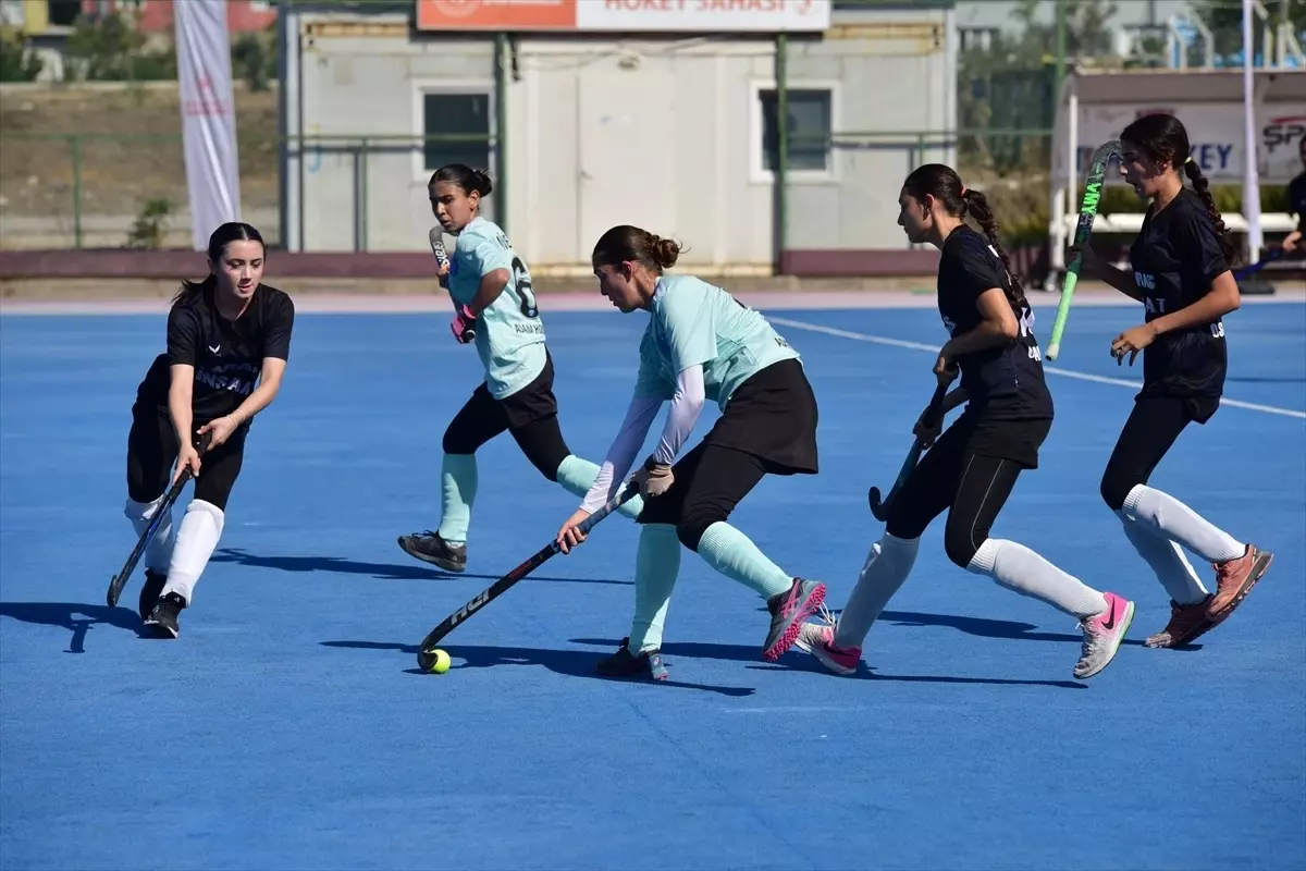 Kadınlar Hokey Süper Ligi Osmaniye Etabı Başladı