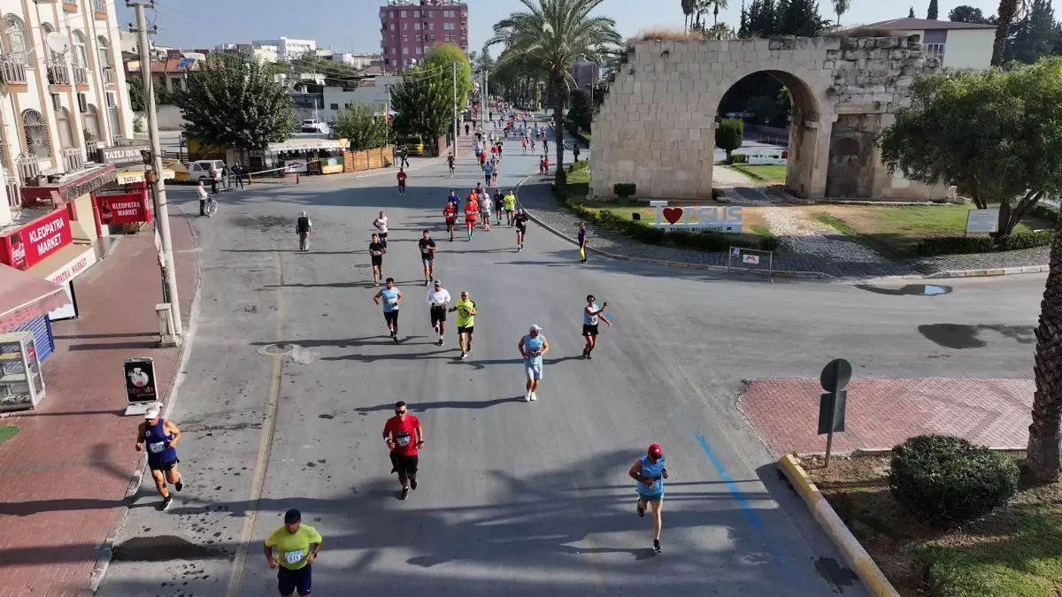 Mersin'de 17. Uluslararası Tarsus Yarı Maratonu Coşkuyla Tamamlandı