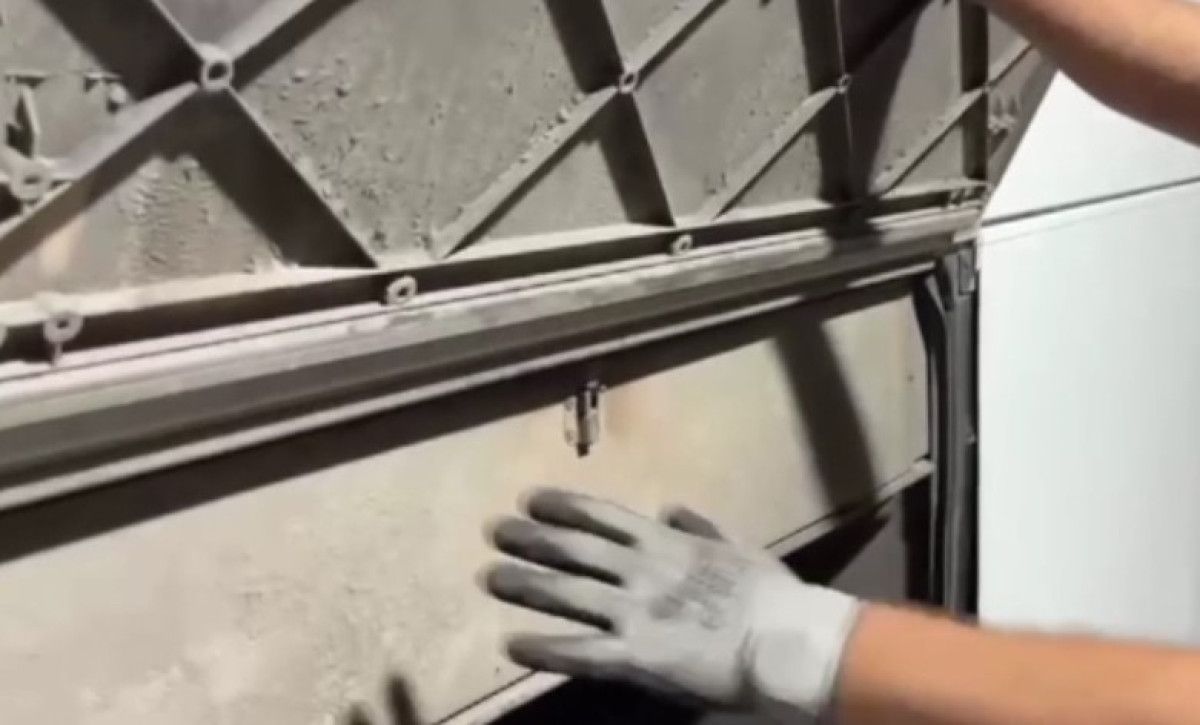 Osmaniye'de yolcu otobüsünde gizli bölmeden kaçak sigara çıktı