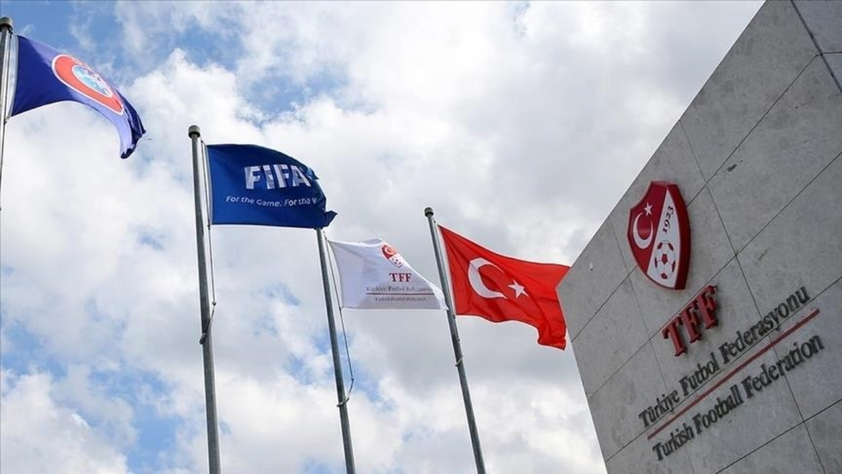 PFDK'dan Süper Lig'de 7 Kulübe Tribün ve Para Cezası Kararı