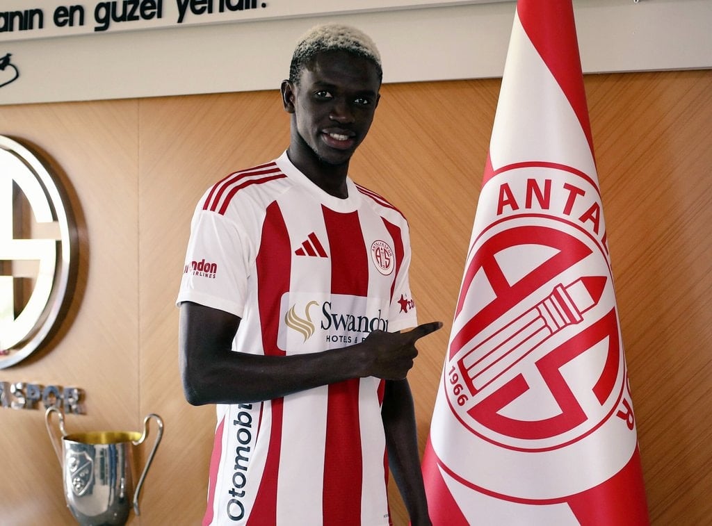 Profilsiz Yıldız El Bachir Gueye, Süper Lig'de Antalyaspor'u Sallıyor