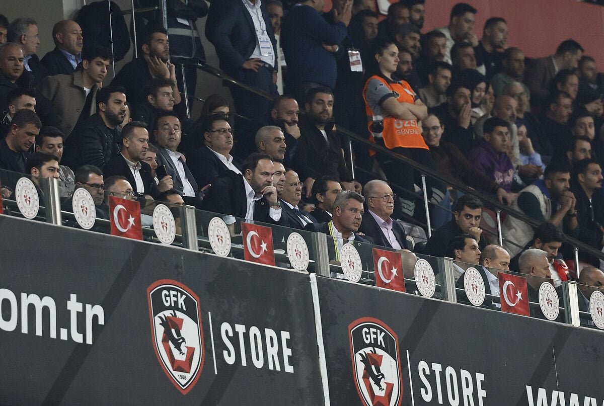 Sadettin Saran'dan Son Dakika Açıklamalar: Fenerbahçe'de Hak Yeme Sözü ve Bahis Soruşturması