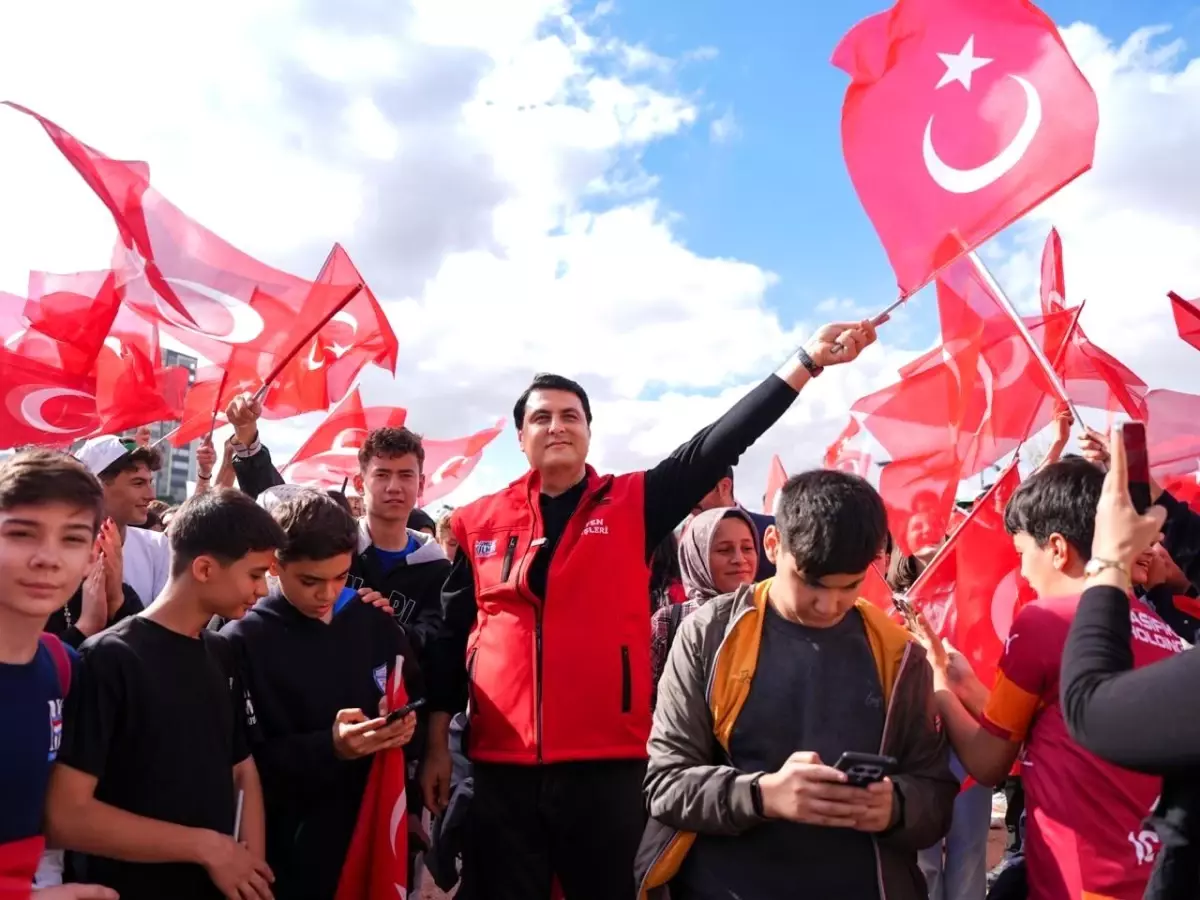 Şehitkamil Belediye Başkanı Umut Yılmaz'dan 29 Ekim Cumhuriyet Bayramı'nın 102. Yılı Mesajı
