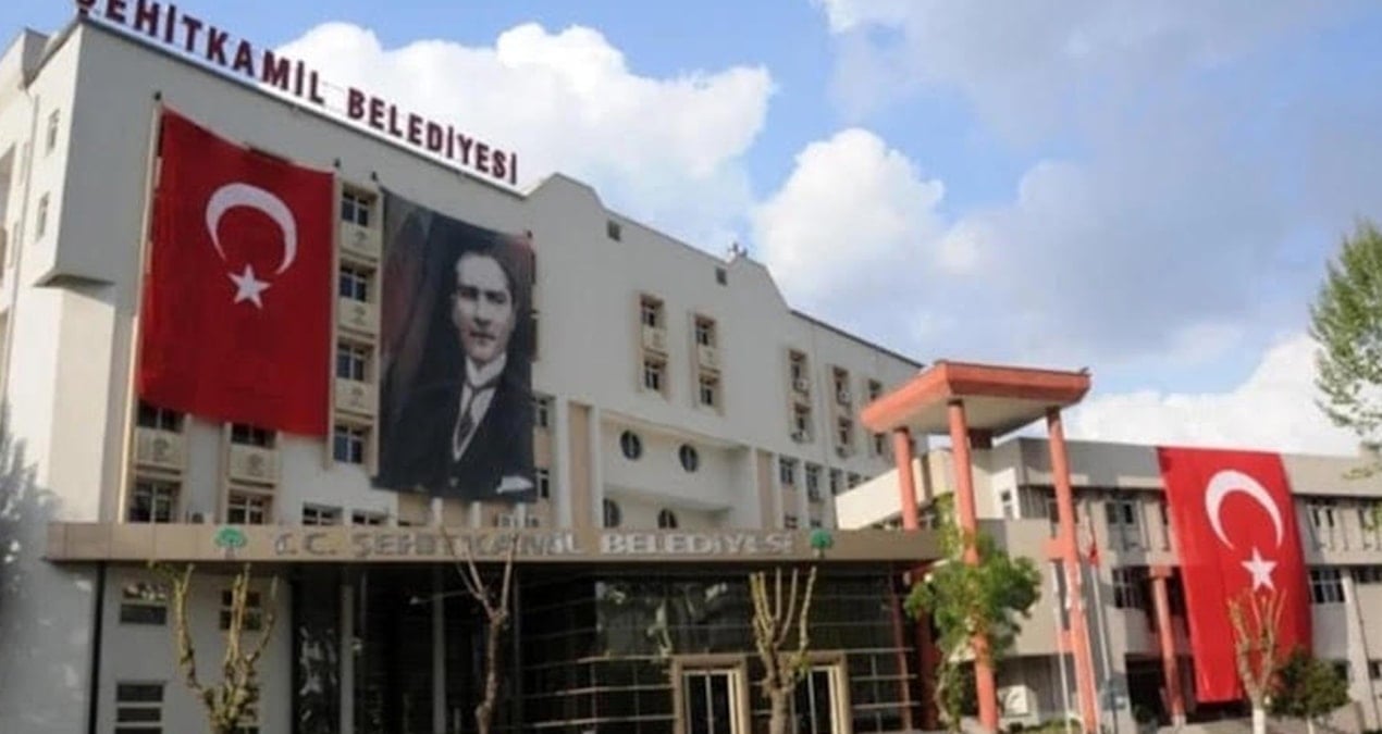 CHP’den AKP’ye geçen meclis üyelerine özel makam iddiası!