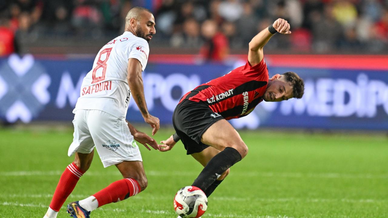 Süper Lig'de Heyecan Dolu Mücadele: Gaziantep FK 3-2 Antalyaspor