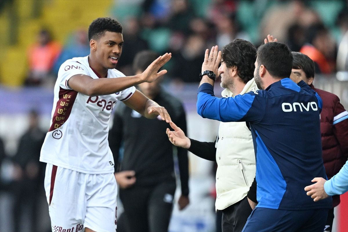 Trabzonspor'u Paul Onuachu ve Felipe Augusto'nun Golleri Taşıyor