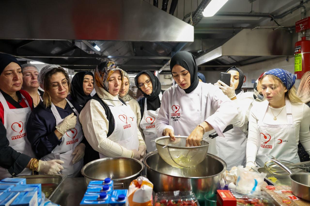 Türk Kızılayından depremzede kadınlara gastronomi eğitimi desteği